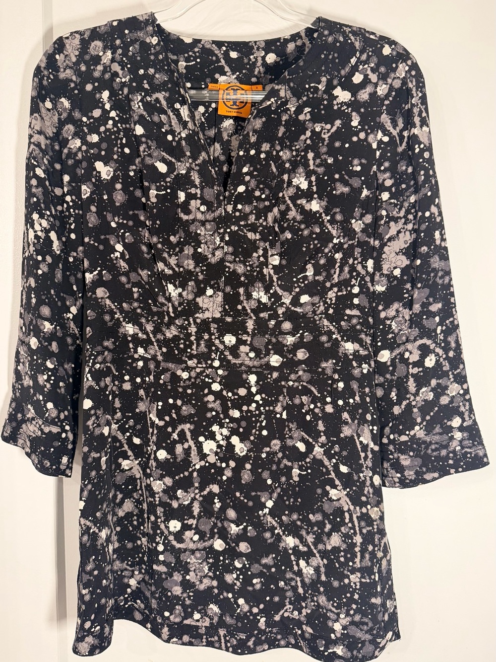 Tory Burch Black White Paint Splatter V-neck Top Tunic Size 2 Designer 100% Silk